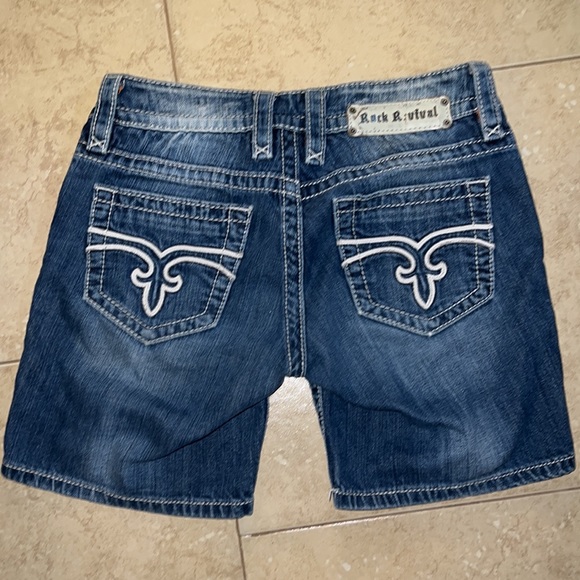 Rock Revival jean shorts - Picture 3 of 3